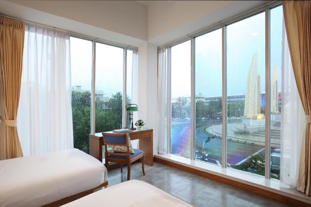 Baan Dinso Hostel@Ratchadamnoen Banguecoque Quarto foto