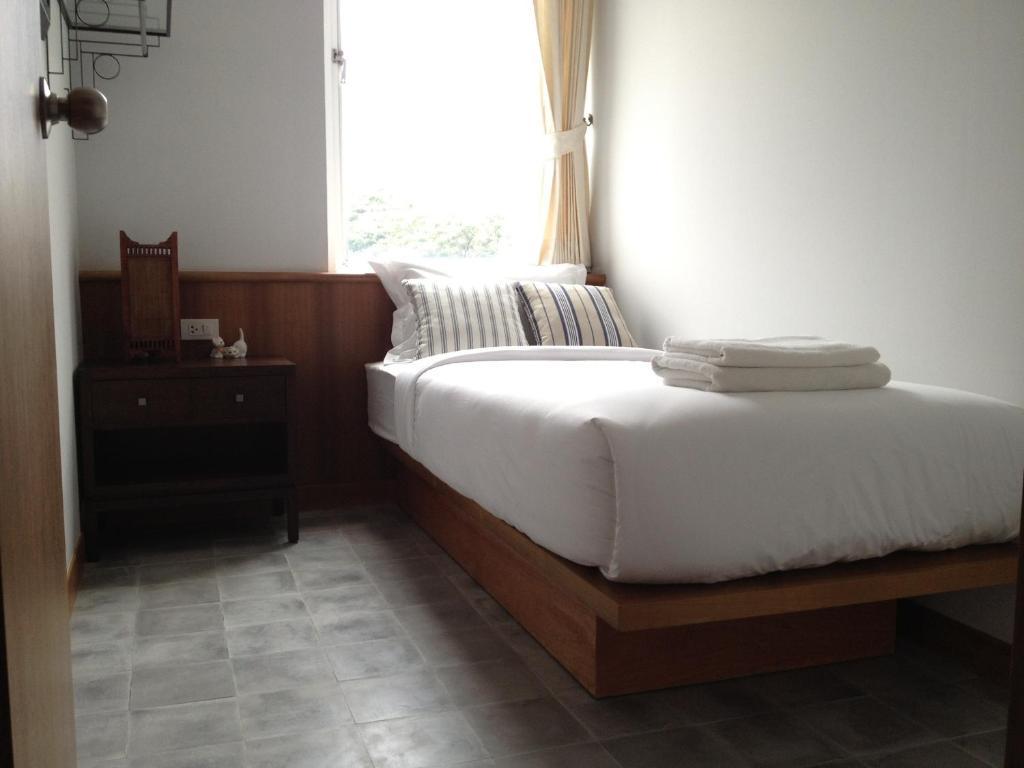 Baan Dinso Hostel@Ratchadamnoen Banguecoque Quarto foto