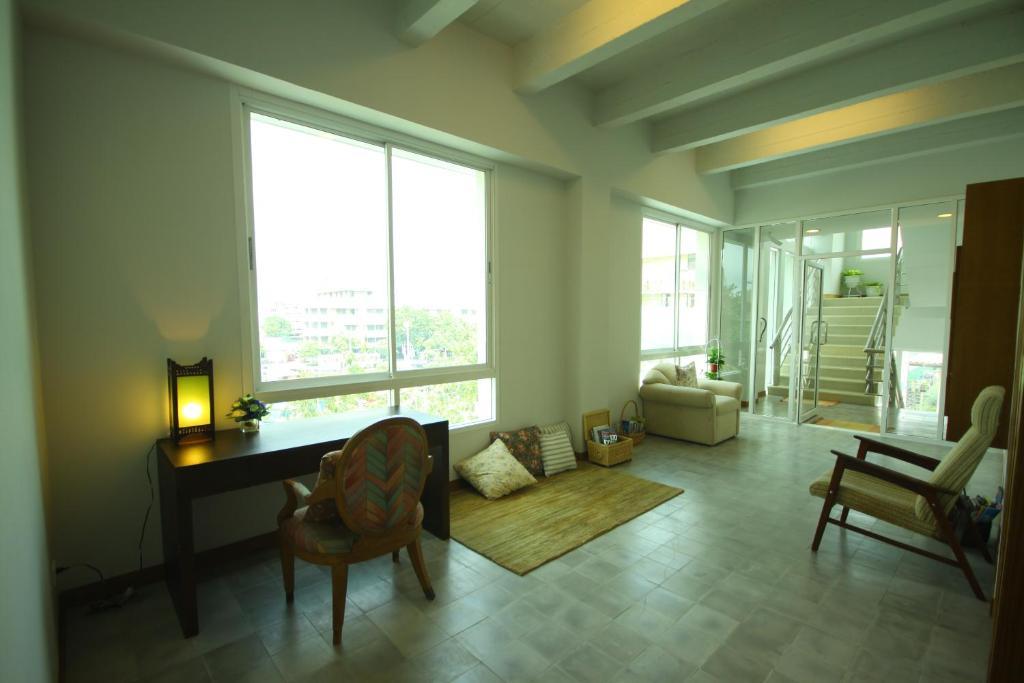 Baan Dinso Hostel@Ratchadamnoen Banguecoque Exterior foto